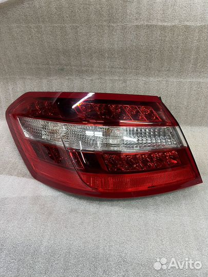 Фонарь задний левый W212 E212 Mercedes