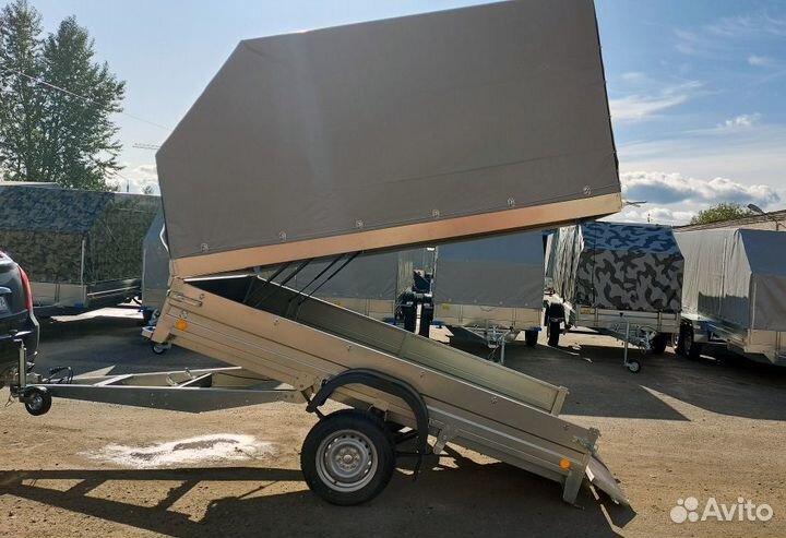 Прицеп оцинкованный 2.7х1.4 с тентом на газлифтах