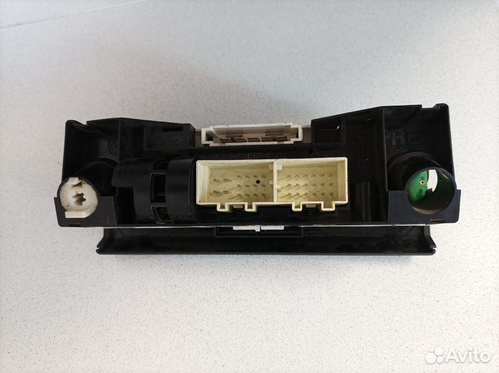 Блок управления отопителем салона Skoda Fabia 2