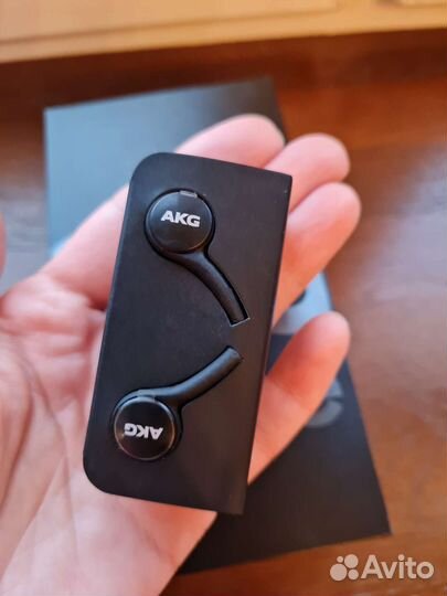 Наушники samsung AKG от мобильного телефона S10e