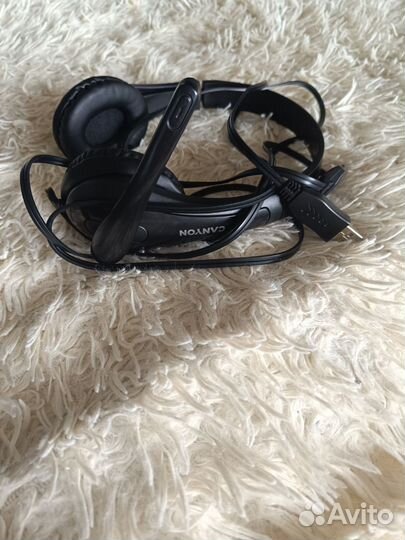 Проводная гарнитура