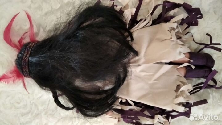 Фарфоровая интерьерная кукла индеец