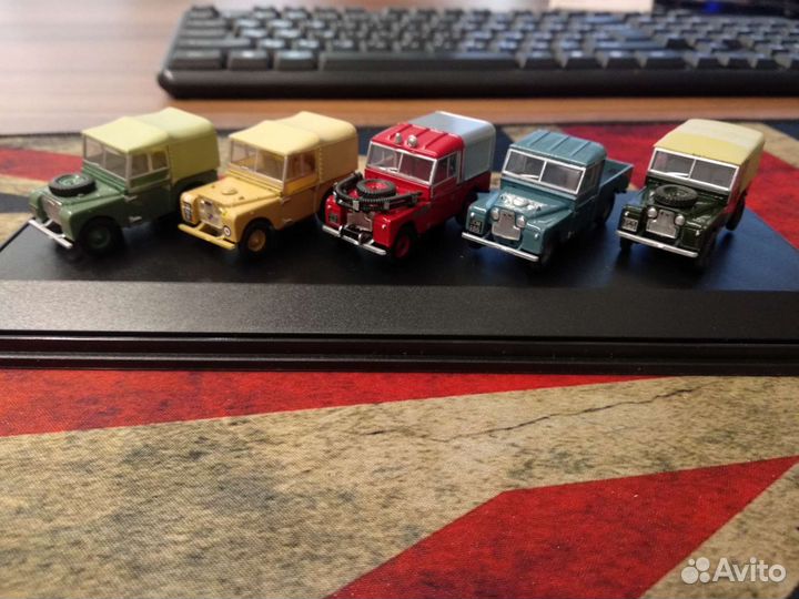 Набор моделей автомобиля Land Rover Defender 1:76