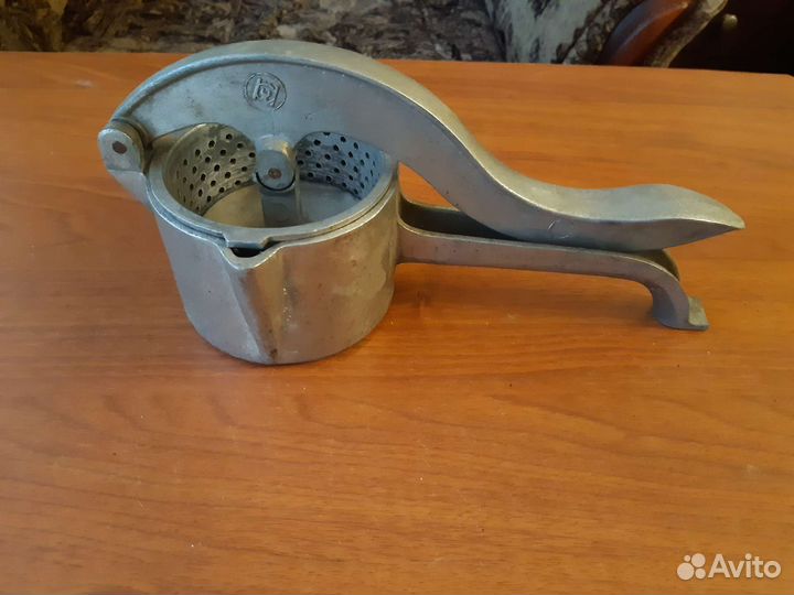 Кофеварка гейзерная ссср.Турка.Пресс ручной СССР