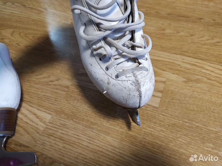 Коньки фигурные Risport Excellence 22