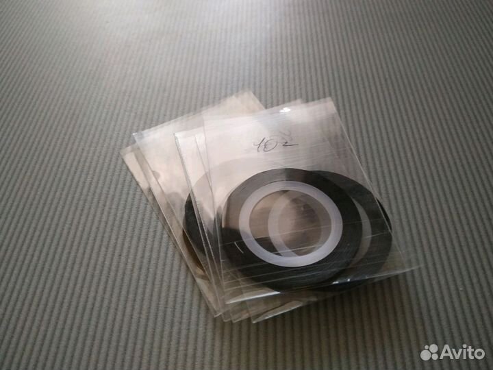 Фольга клейкая в рулонах