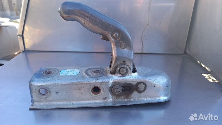 Прицепное устройство (замок)