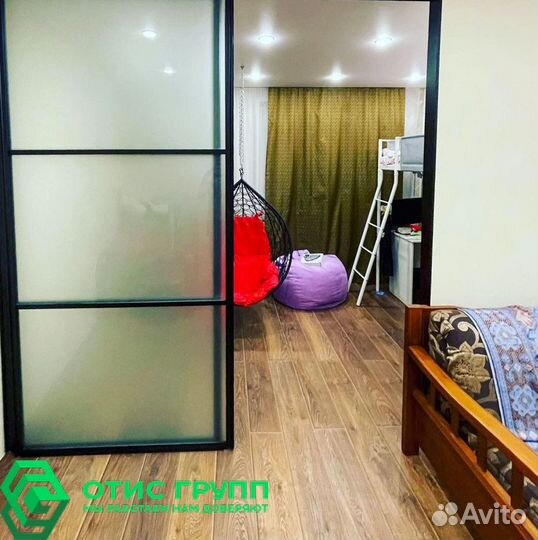 Раздвижные стеклянные перегородки