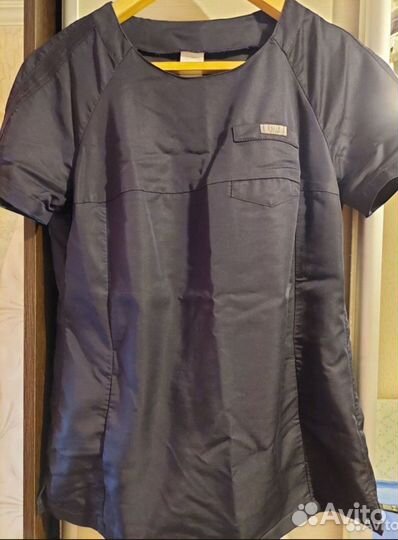 Медицинская блуза и джогеры