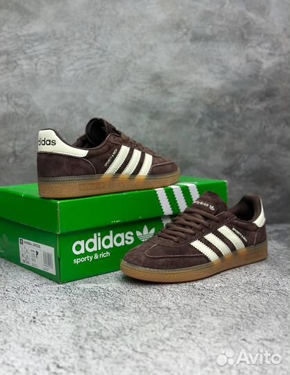 Adidas sporty & rich