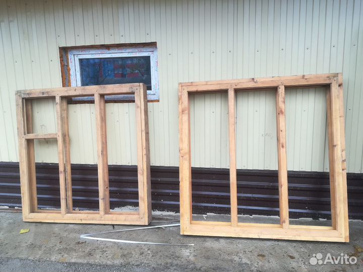 Две деревянные рамы