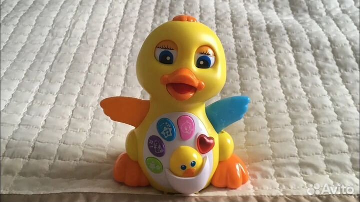 Игрушка уточка интерактивная фирменная
