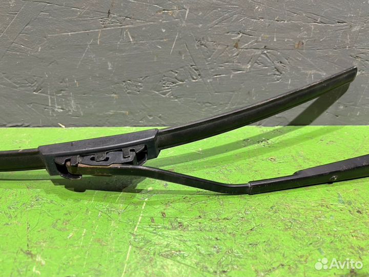 Поводок дворника левый Chevrolet Aveo T250 1.5