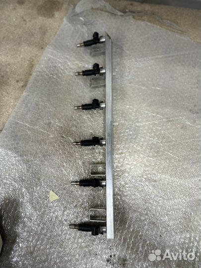 Рампа с форсунками BMW e90 e60 n52b25