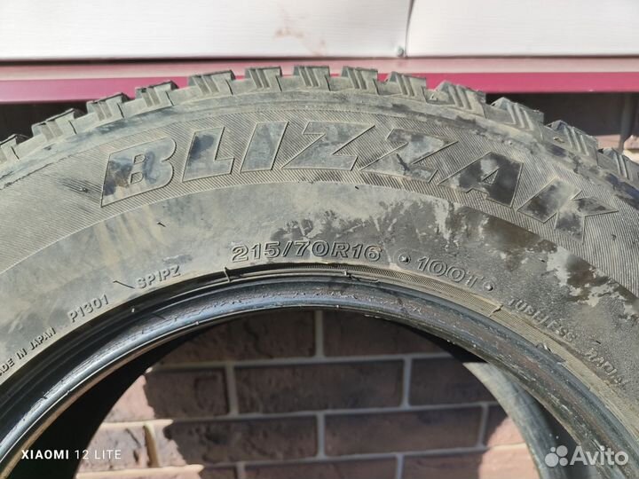 Bridgestone Blizzak DM-V2 215/70 R16 100