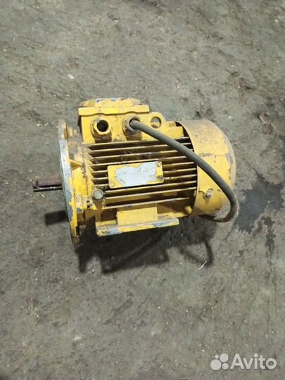 Электро Двигатель на 380 бу