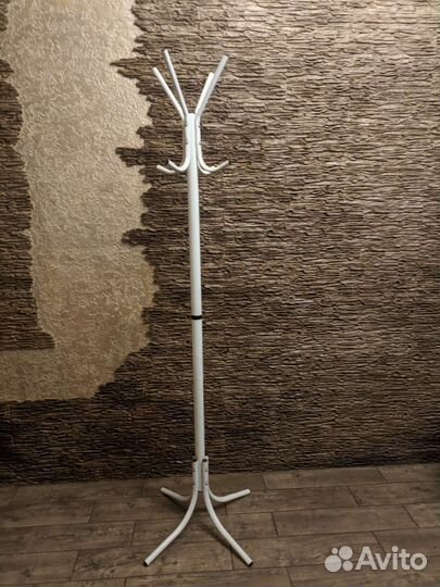 Вешалка для одежды напольная металлическая