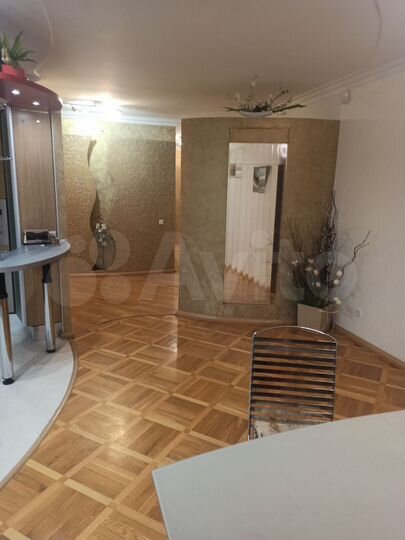 4-к. квартира, 136 м², 5/6 эт.