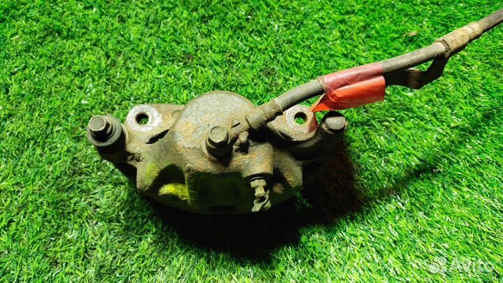 Суппорт передний левый Hyundai Accent II (LC)