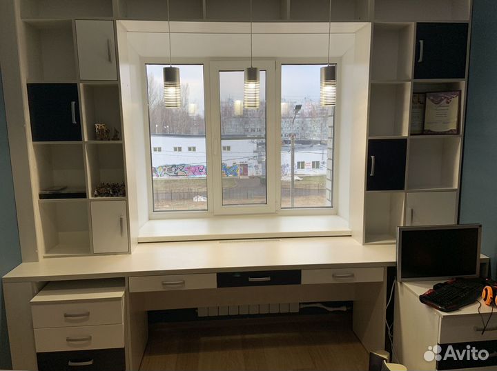 Детский письменный стол