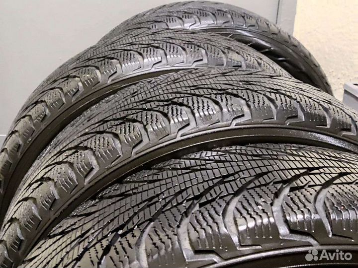Nokian Tyres Hakkapeliitta R2 235/55 R17 103R