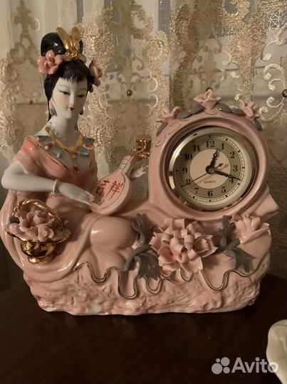 Фарфоровые часы