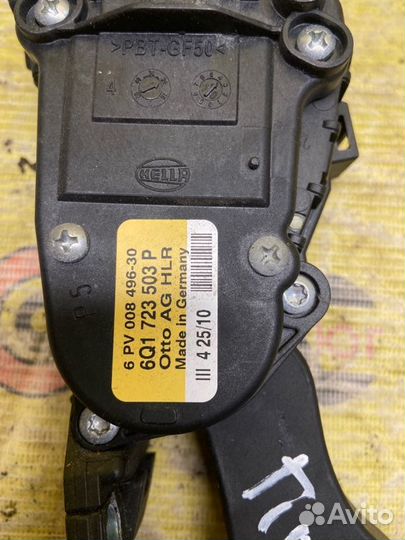 Педаль газа Volkswagen Polo CFN 2011