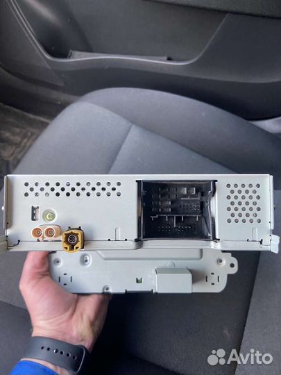 Штатная магнитола на volkswagen tiguan