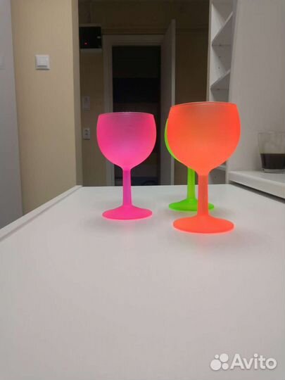 Фужеры новые стекло цветные
