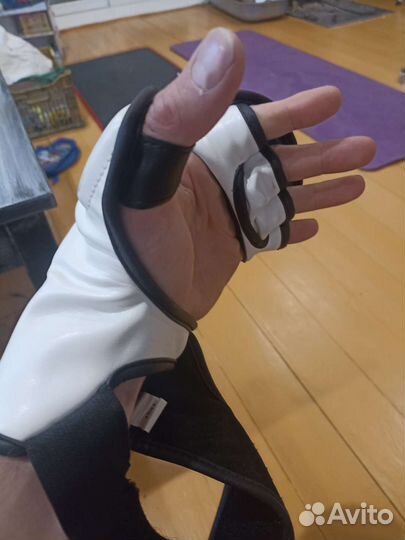 Боксерские перчатки 12 oz