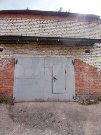 Гараж, > 30 м²