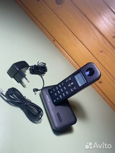 Домашний телефон philips (новый)