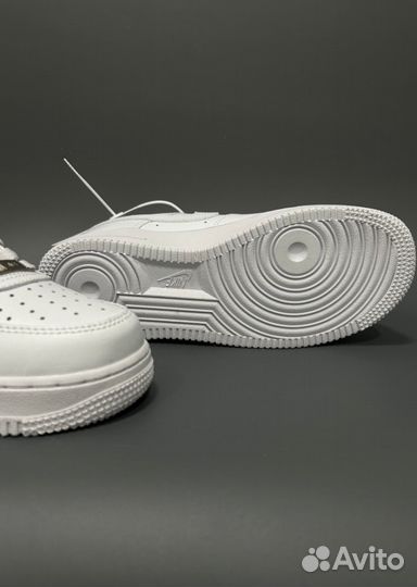 Кроссовки Nike AIR force 1 белые