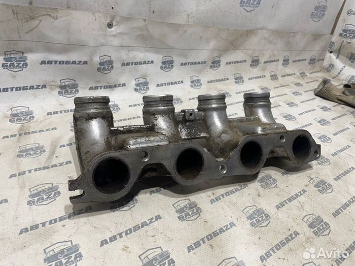 Коллектор впускной Ваз 2110 2005