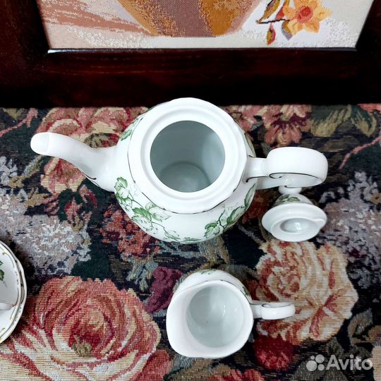 Неполный кофейный сервиз 