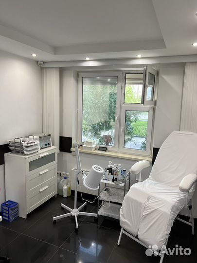 Сдам рабочее место мастеру