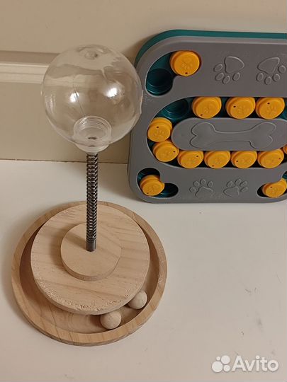 Интерактивная кормушка для собак и кошек/ игрушка