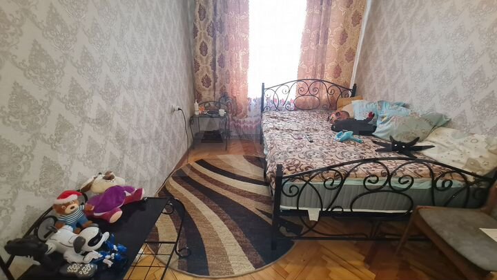 2-к. квартира, 50 м², 4/9 эт.