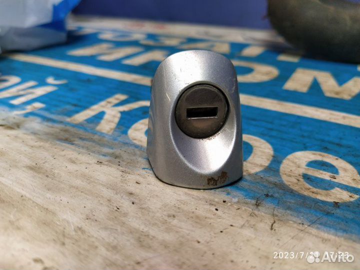 Личинка замка двери VW Touareg 03-10