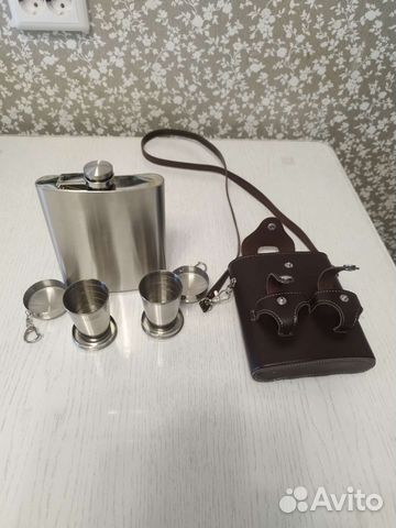 Сувенирный набор фляга с рюмками