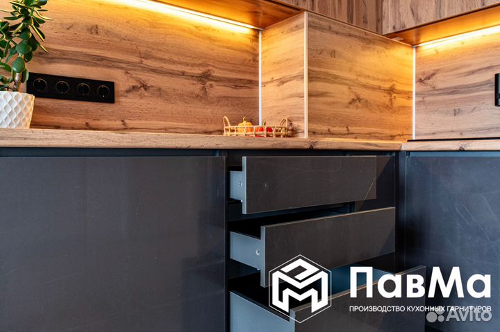 Кухонные гарнитуры прямые в пластике 936*505