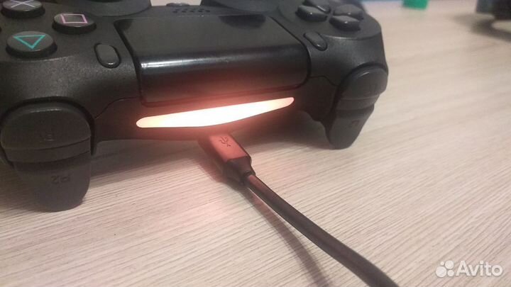 Геймпад Sony Dualshock 4
