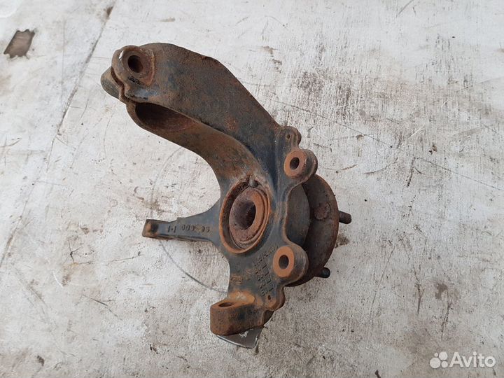 Кулак поворотный передний левый 18 мм Ford Focus 2