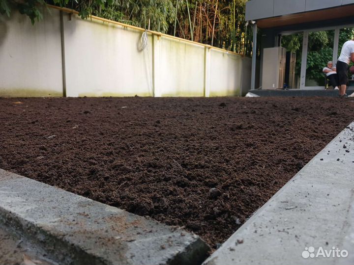 Земля чернозем плодородный грунт в мешках