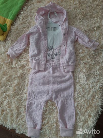 Продам костюм для девочки 62 размер