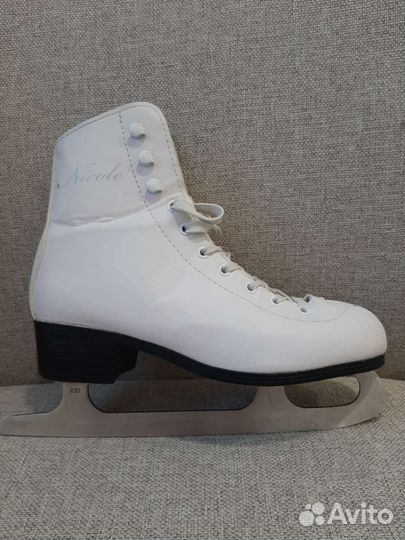 Коньки фигурные