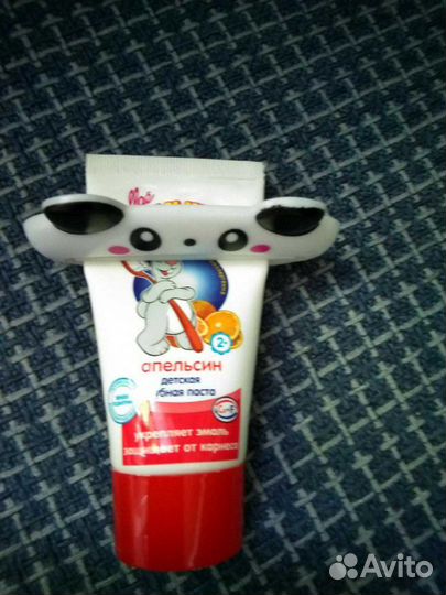 Устройство для зубной пасты кремов и т.д