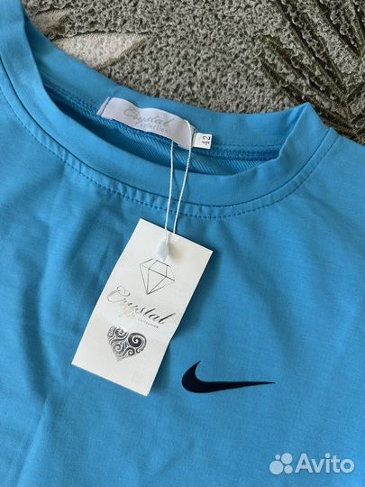 Новый комплект, шорты и футболка nike