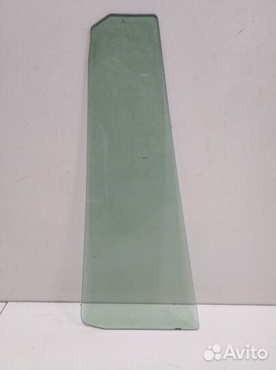 Стекло двери задней правой форточка Toyota Land Cr