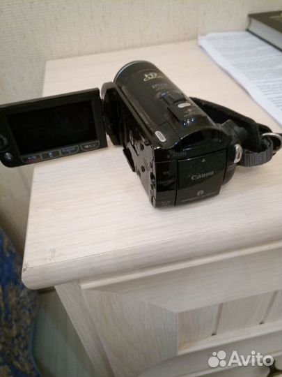 Цифровая видеокамера Canon legria hf200